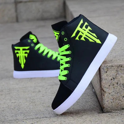 Men’s lightweight lace-up sneakers perfect for travel and daily activities