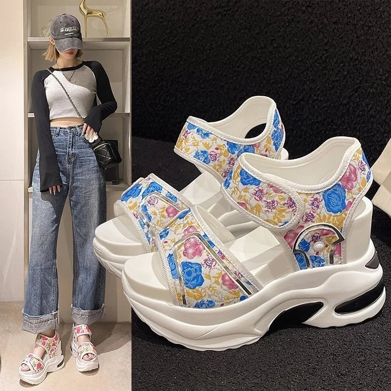 Women’s casual peep-toe platform sandals perfect for vacations and travel