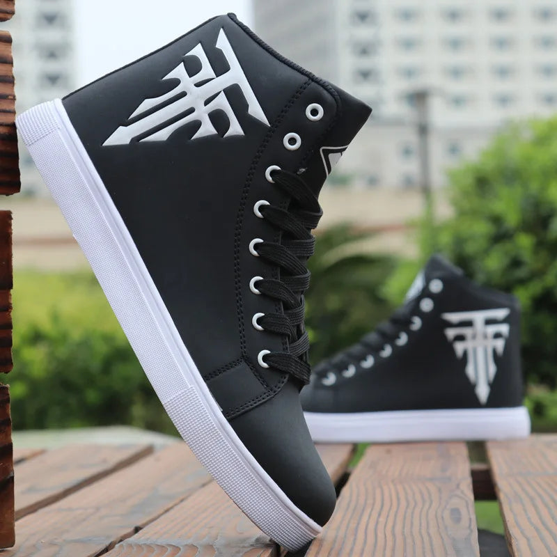 Comfortable men’s sneakers designed for daily wear and long-lasting use