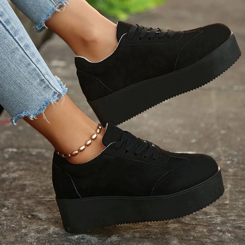Fashion women’s chunky platform sneakers with cushioned comfort and support