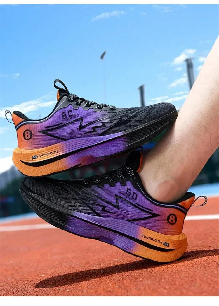 Lightweight men’s athletic sneakers with carbon-enhanced running performance