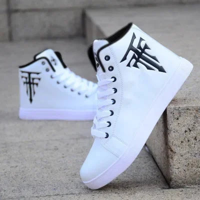 Stylish men’s lace-up sneakers for casual outfits and street fashion