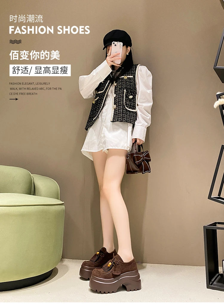 Stylish women’s loafers with elevated platform sole for modern fashion