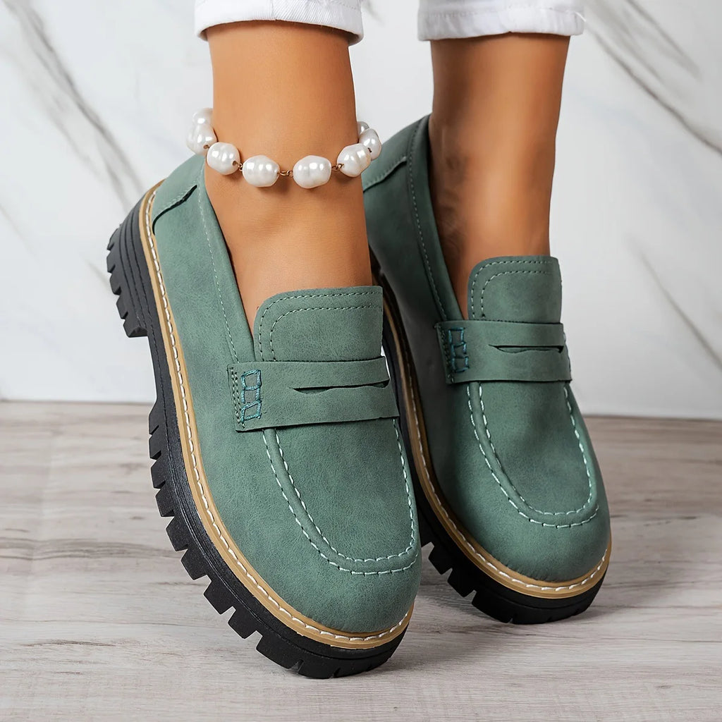 Women’s comfortable retro loafers with slip-on design and cushioned insole