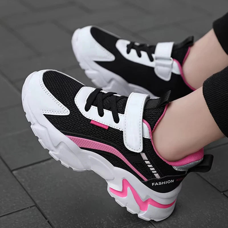 Children’s mesh sneakers with breathable upper and cushioned sole support